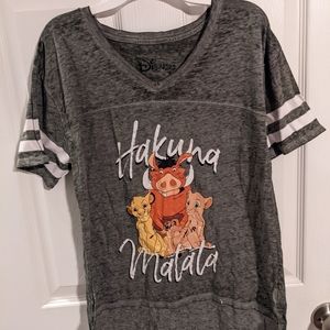 The lion king haukna matata shirt kid's xl